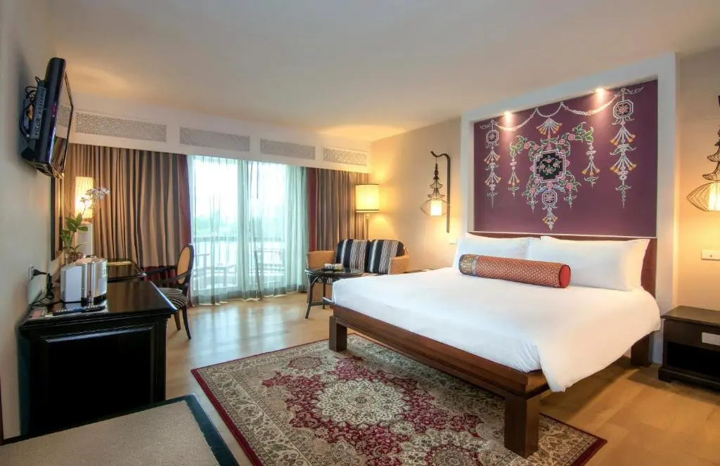 Executive Deluxe Double room (full double bed)
