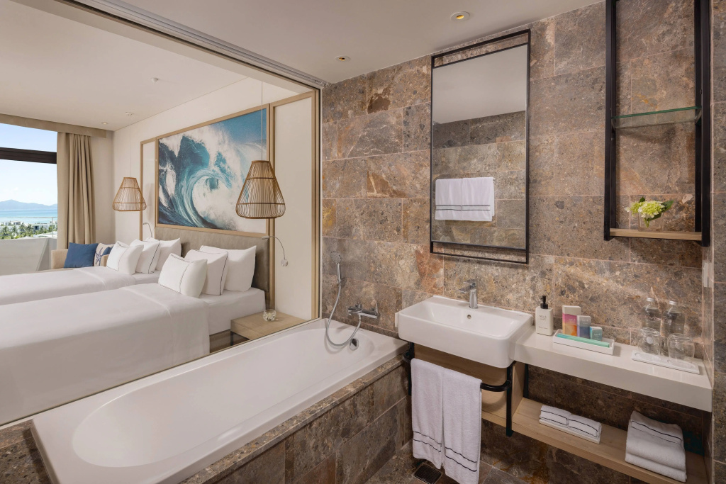 Premium Double room with partial ocean view (full double bed)