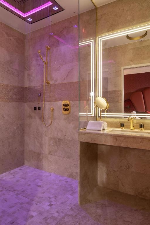 Paris j'Adore Hotel & Spa 44