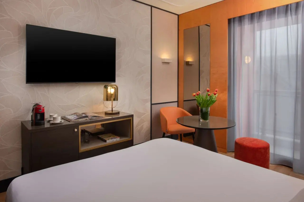 Superior Double room with balcony and with view (full double bed)