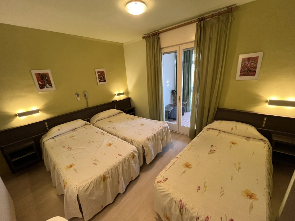 gallery_image_hidden_7