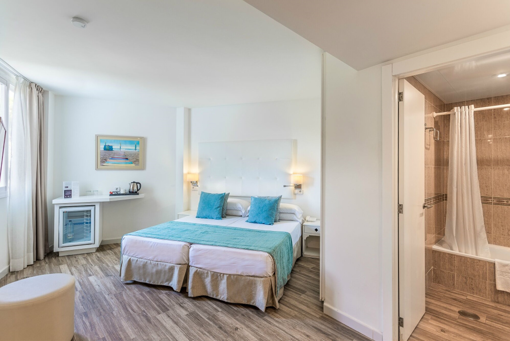 FERGUS Style Cala Blanca Suites - Chambres