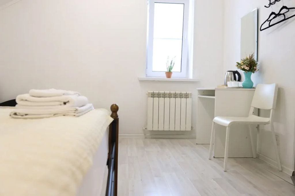 Jet Guest House Room Type - Standard Double room twin beds