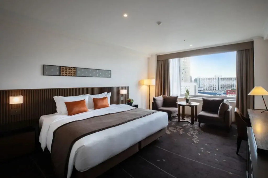 Upper Deluxe Double room (full double bed)