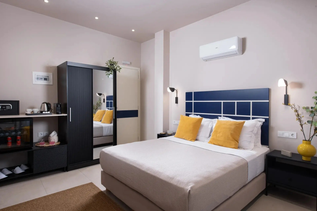 Superior Double room (full double bed)