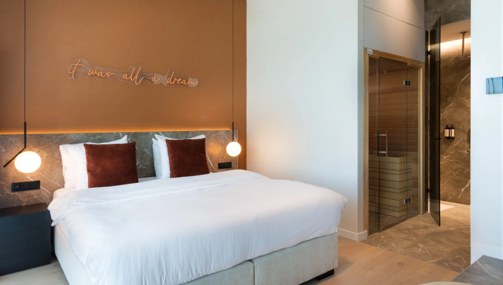 Panoramic Double Suite (full double bed)