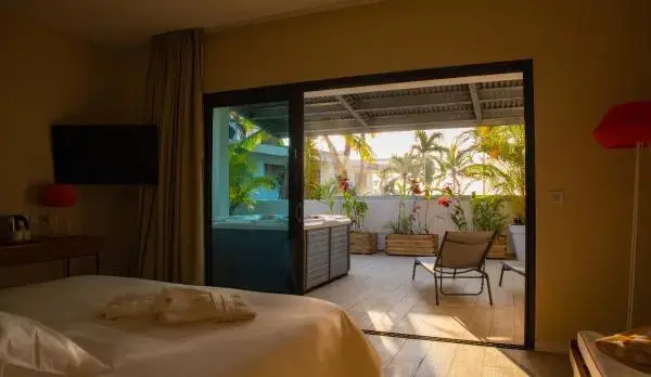 Tropical Jacuzzi Double room (twin beds)