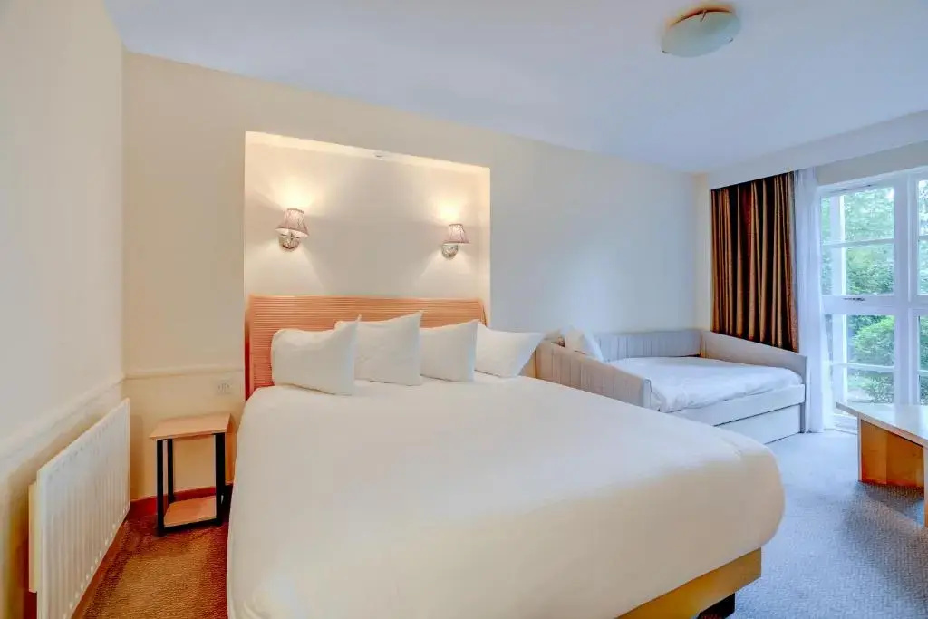 Sunday London Staines-upon-Thames Heathrow T5 - Chambres