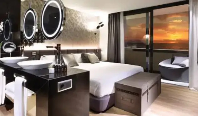 Diamond Rock Double Suite (full double bed)