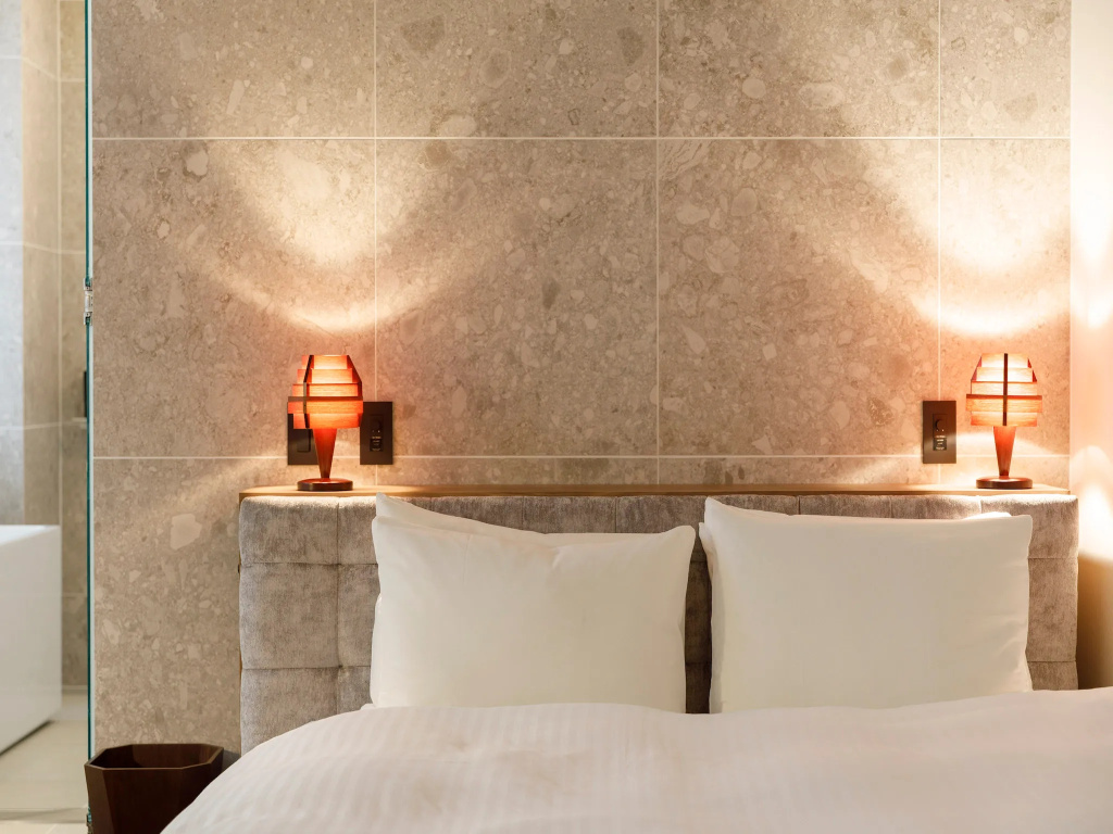 Executive Double room (full double bed)
