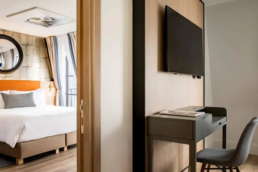 Двухместный люкс Cosy двуспальная кровать в Renaissance Paris Vendome Hotel
