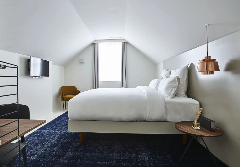 Double Duplex Suite (full double bed)