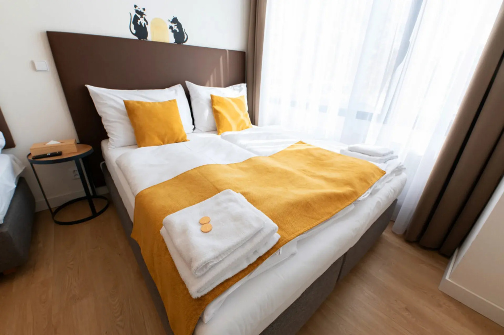Standard Triple room