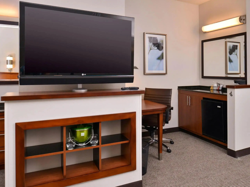 Hyatt Place Garden City - Chambres