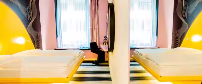 Design Double room (full double bed)