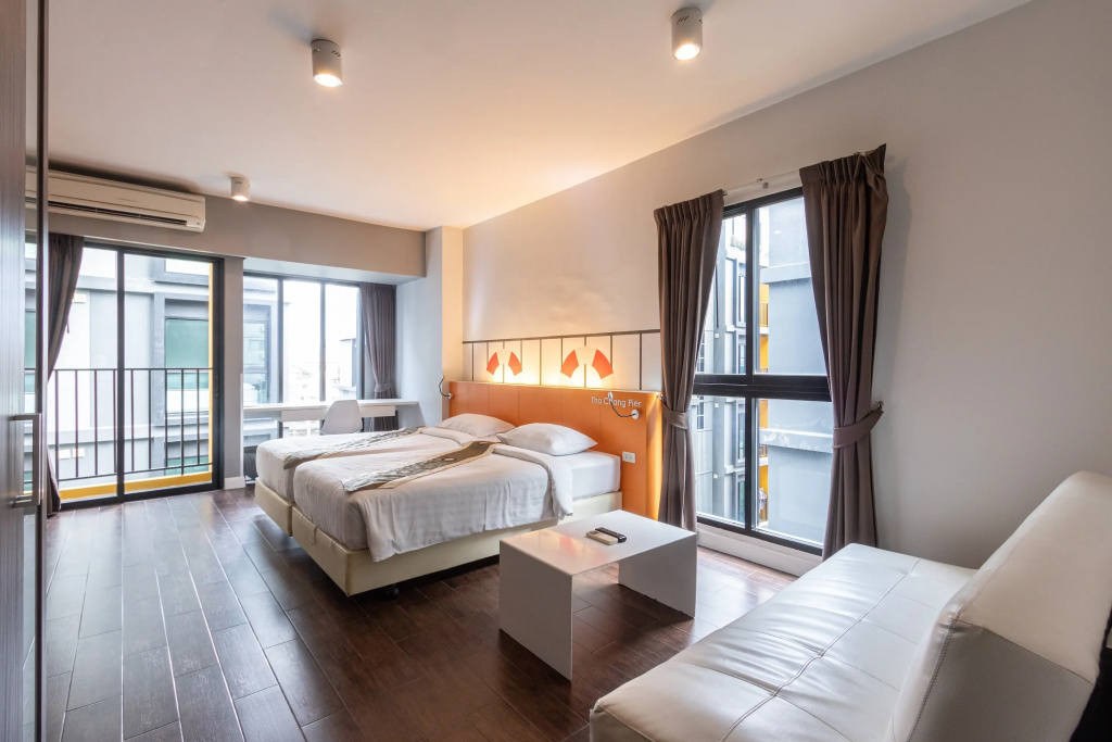 ISanook Double Studio (full double bed)