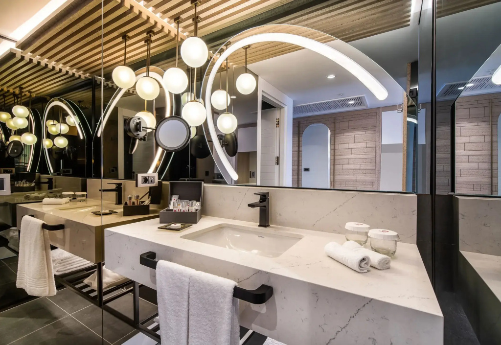 Lara Barut Collection image rooms