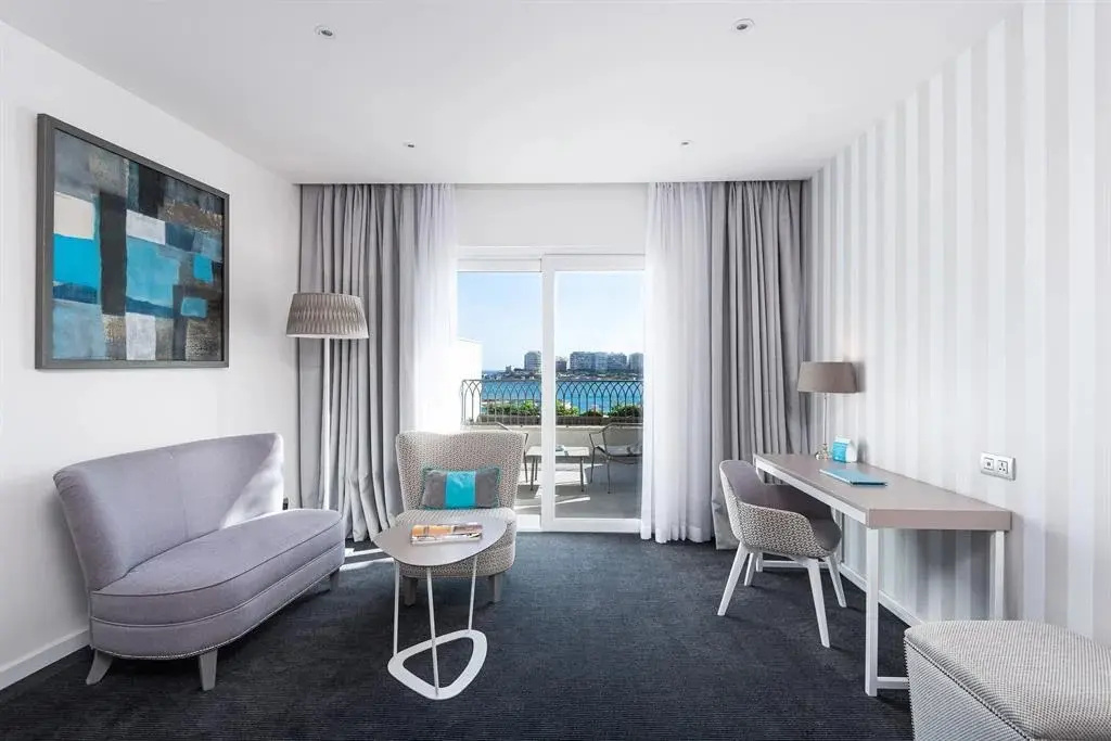 Juliani Double Suite with sea view (twin beds)