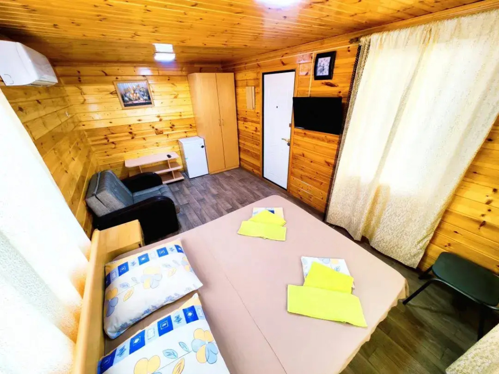 Economy Superior Double room (full double bed)