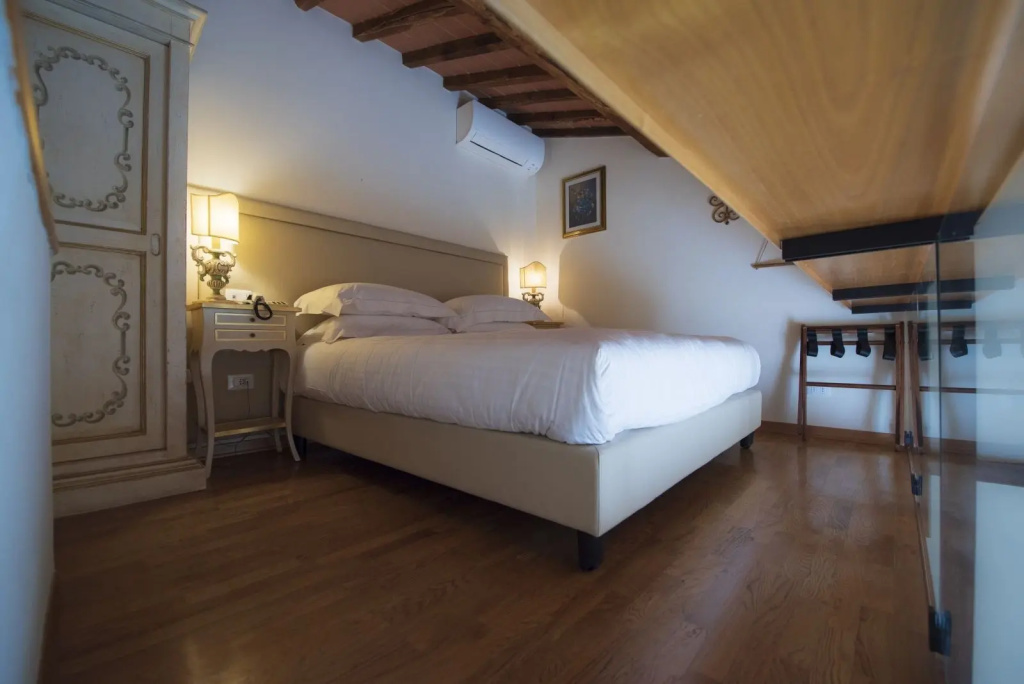 Classic in Dependance Double room (full double bed)
