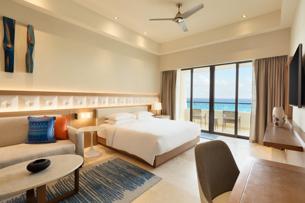 Pyramid Double Suite oceanfront (full double bed)