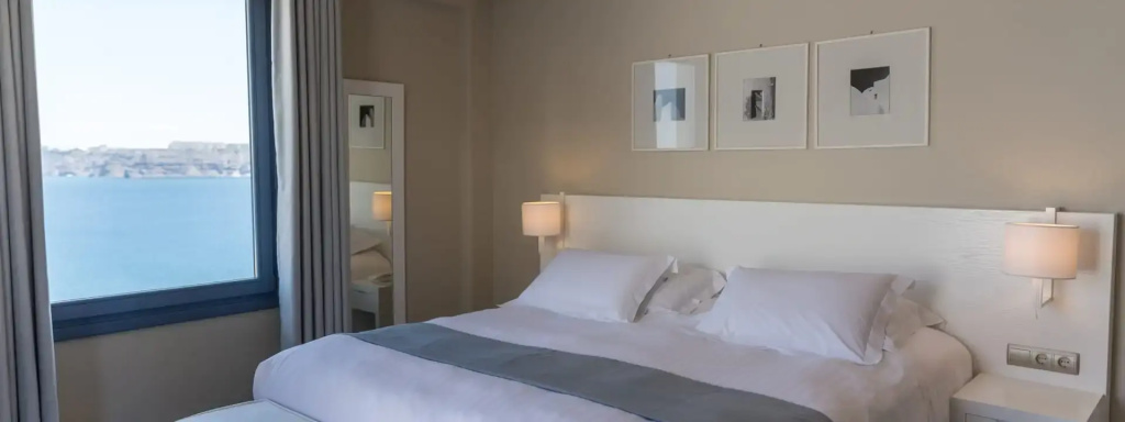 Honeymoon Suite