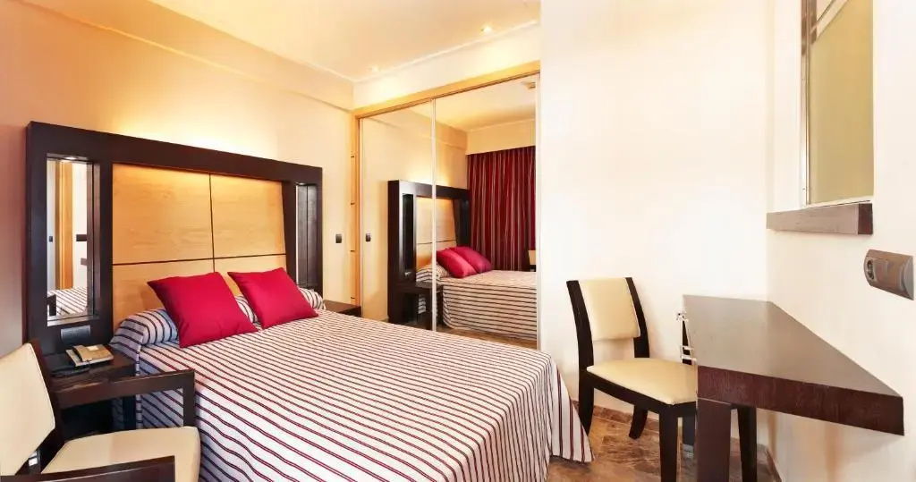 Double Junior Suite full double bed
