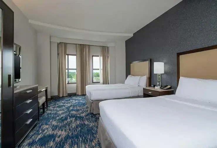 Embassy Suites by Hilton Alexandria Old Town - Chambres