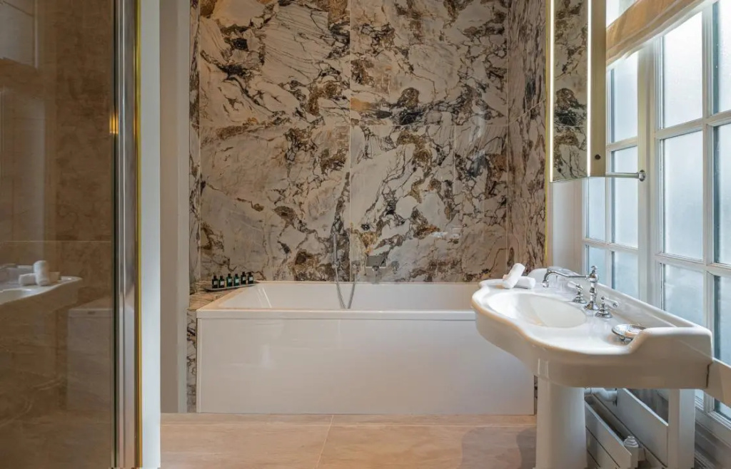 Hôtel Elysia by Inwood Hotels 37