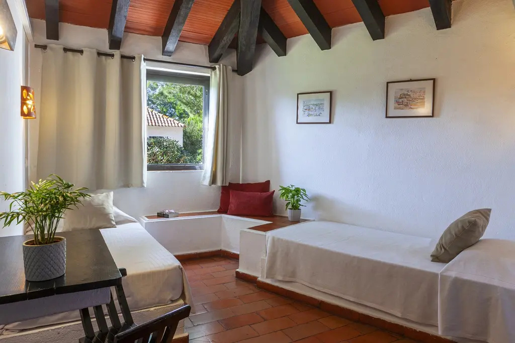 4 Bedrooms Villa