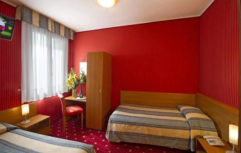Double room (twin beds)