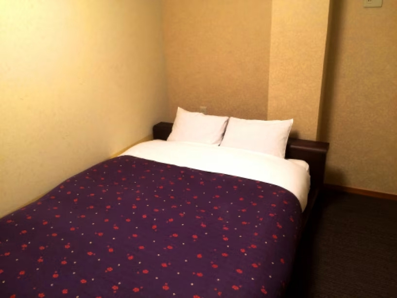 Double room (full double bed)