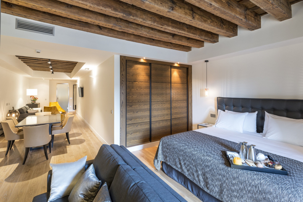 Double Junior Suite full double bed