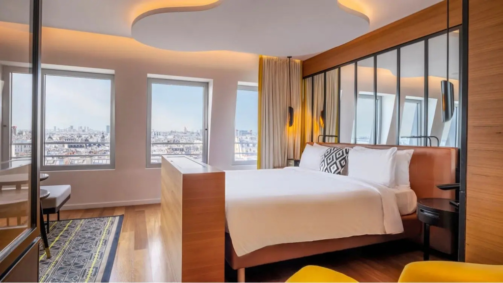 Double Suite with Skyline View (full double bed)