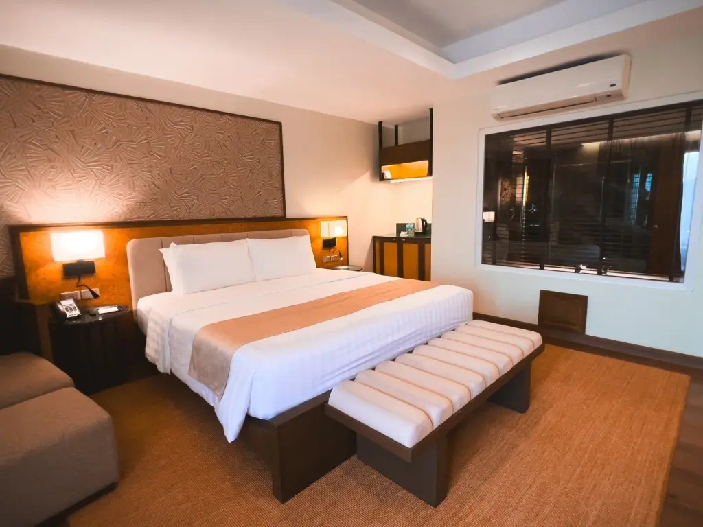 Deluxe Double Premium room (full double bed)