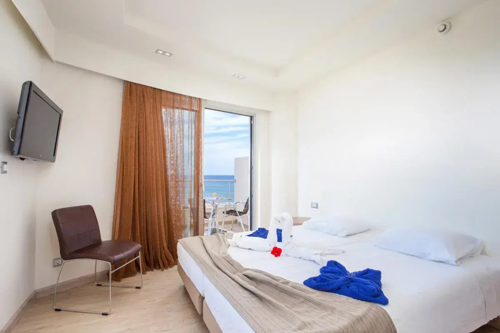Deluxe Quadruple Family Suite