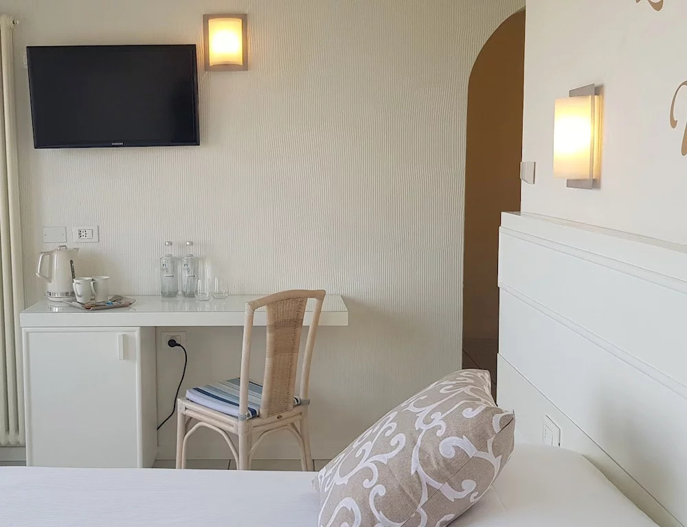 Enjoy Double room (twin beds)