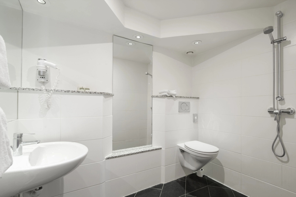 Classic Double room (full double bed)