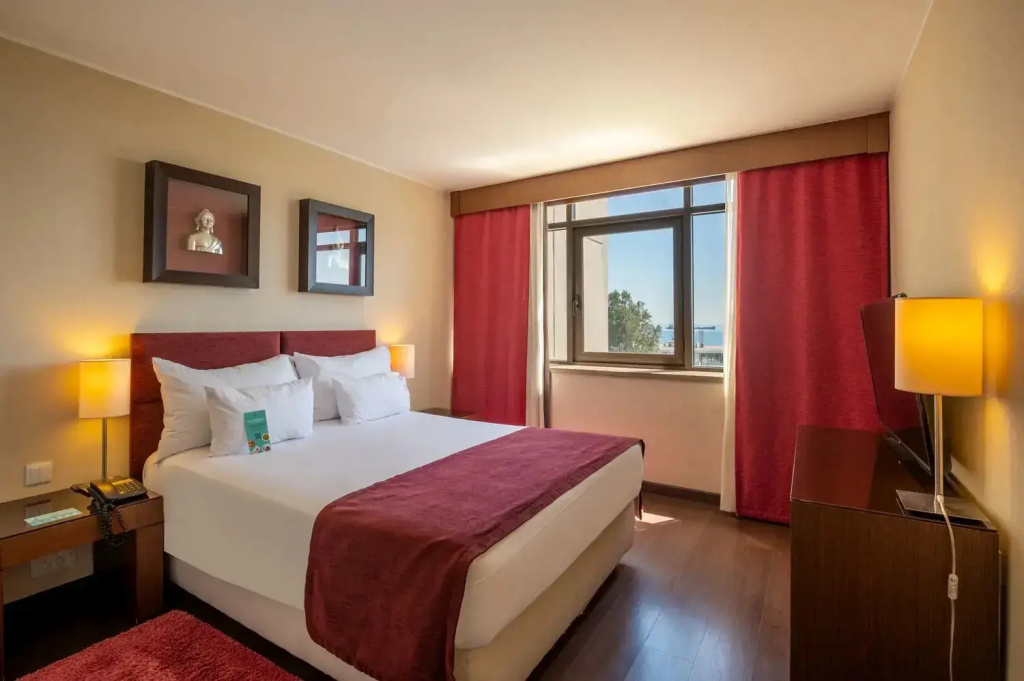 Double Junior Suite with sea view (full double bed)