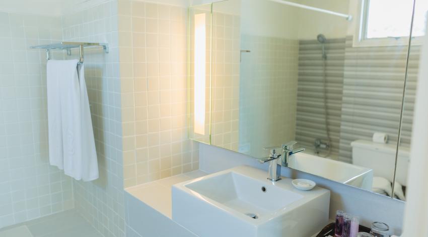 Residence с 2 комнатами с видом на океан в Waterfront Suites Phuket by Centara