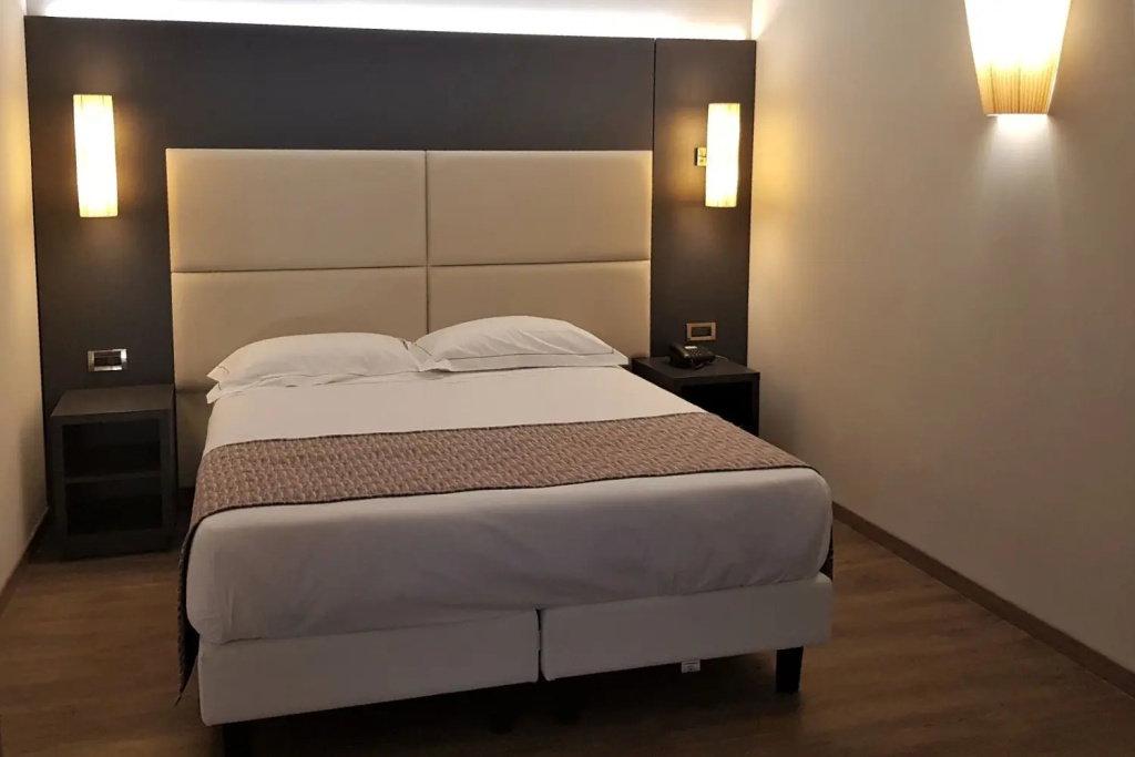Hotel Astra Ferrara - Chambres