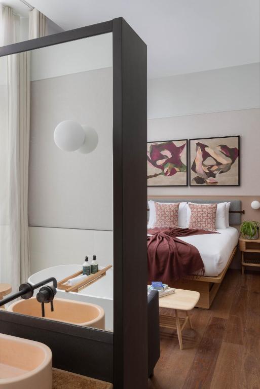Inhabit, Queen's Gardens - a member of Design Hotels by null