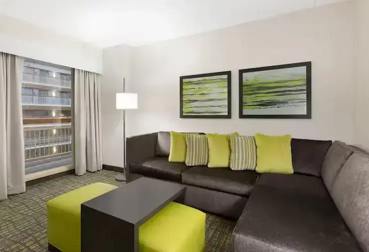 Embassy Suites by Hilton Newark Wilmington South - Chambres