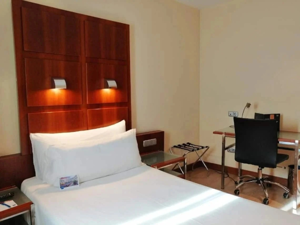 Port Azafata Valencia Hotel - Chambres