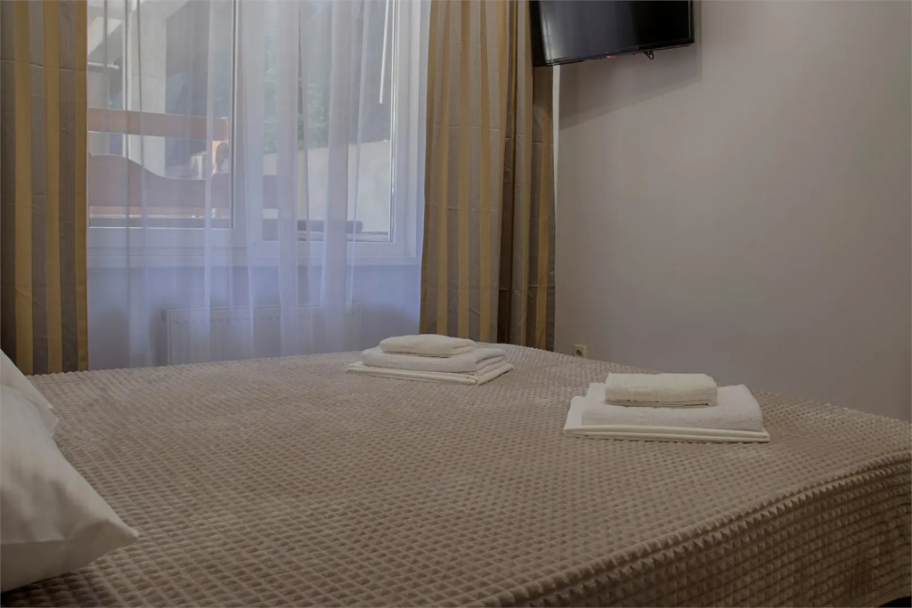 2-room Family room