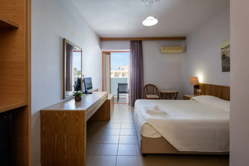 Standard Double room (full double bed)