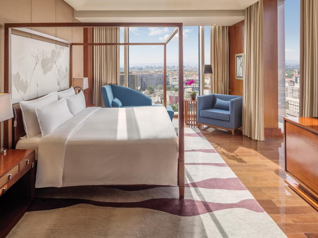 Forbidden Double Suite with city view (full double bed)