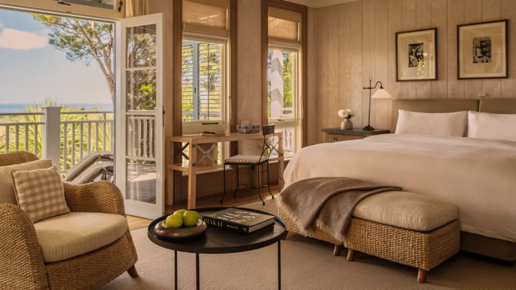Grand Double Junior Suite with ocean view (full double bed)
