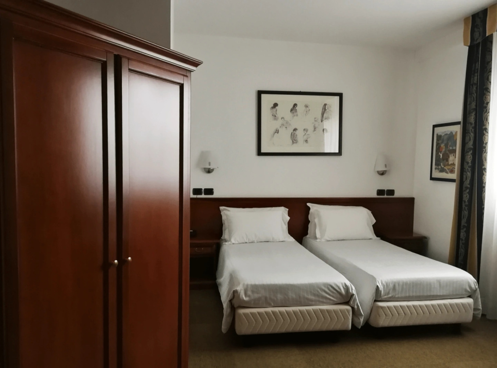 Double room (twin beds)