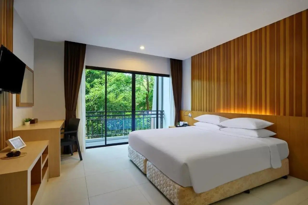 Двухместный номер Deluxe двуспальная кровать в Nai Yang Beach Hotel